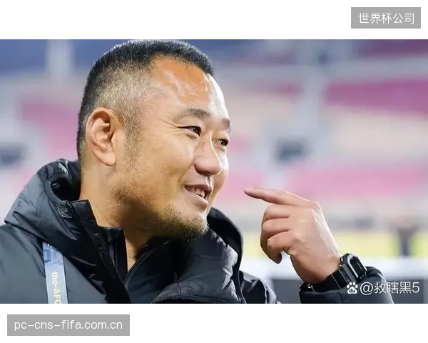 马什教练的高位逼抢战术面临变招考验,过度依赖边路或被对手针对性限制。 马什教练的高位逼抢战术面临变招考验,过度依赖边路或被对手针对性限制。